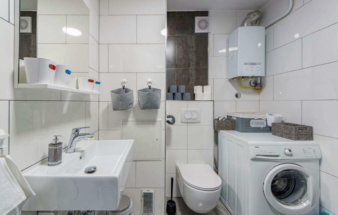 Apartment Rubix Pula Ngoại thất bức ảnh