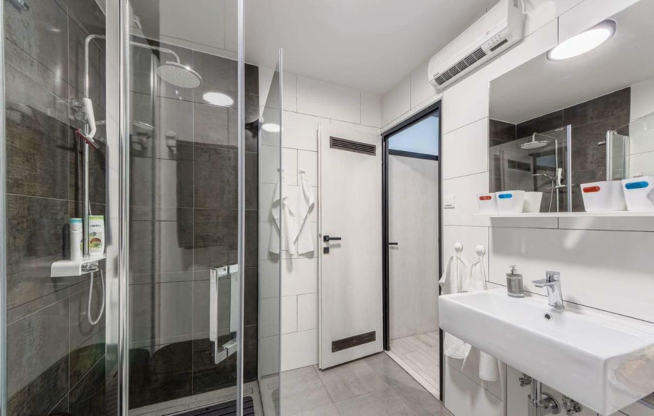 Apartment Rubix Pula Ngoại thất bức ảnh